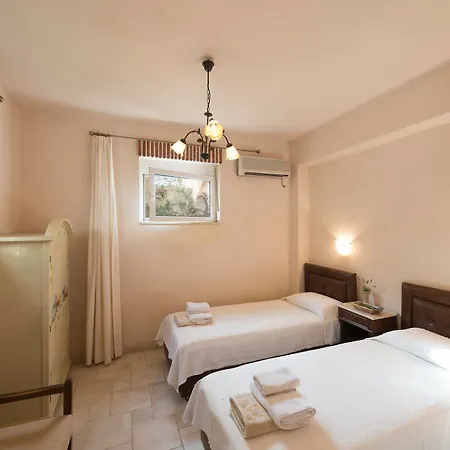Elaia By Leaderstay Villa Lísztarosz